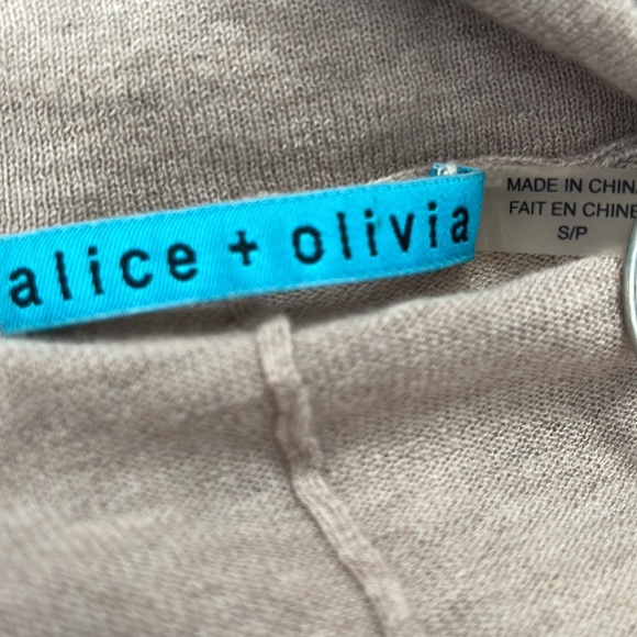 Alice + Olivia Knit Wrap Cardi Small - Picture 9 of 9